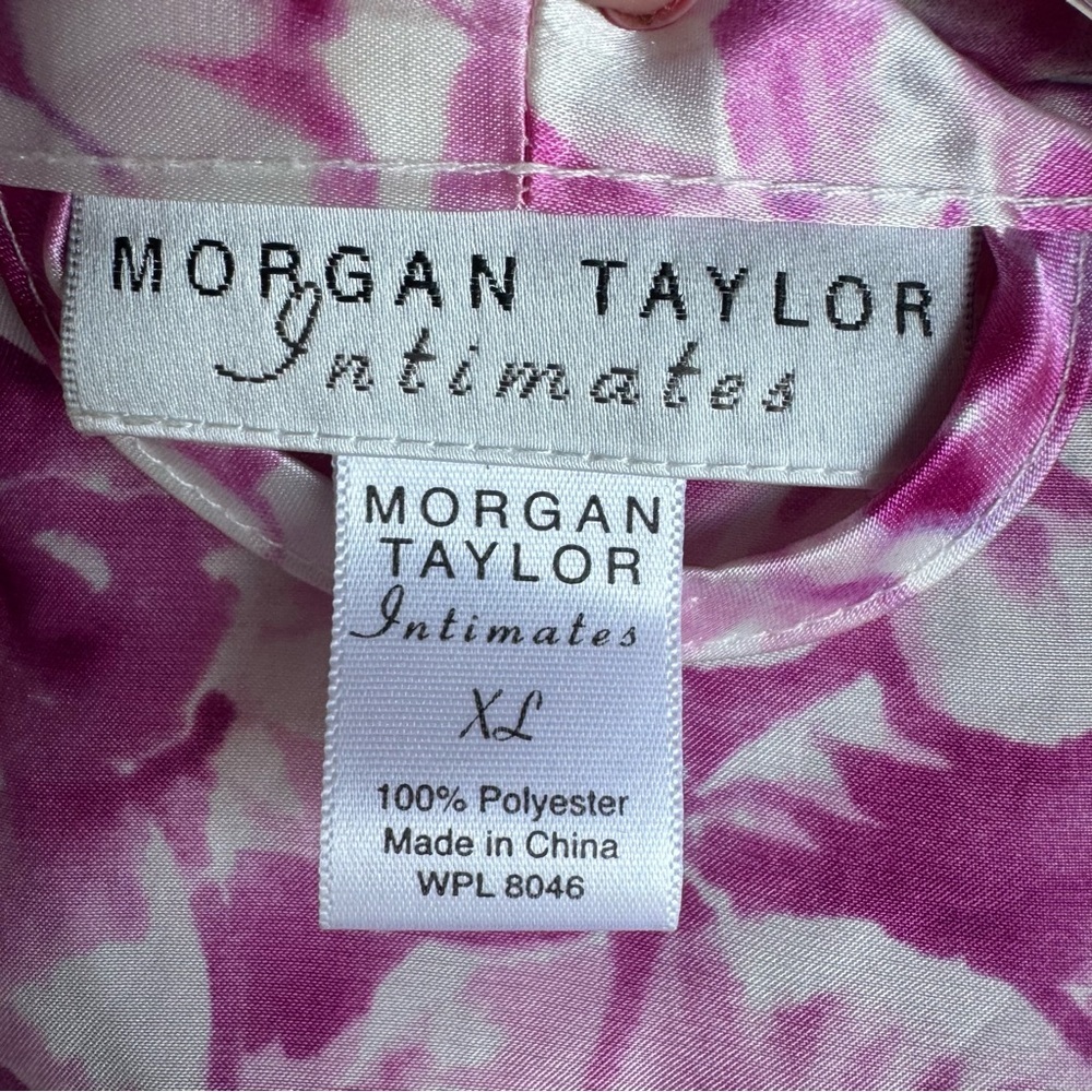 Morgan Taylor intimates Floral Satin Robe - Picture 5 of 6